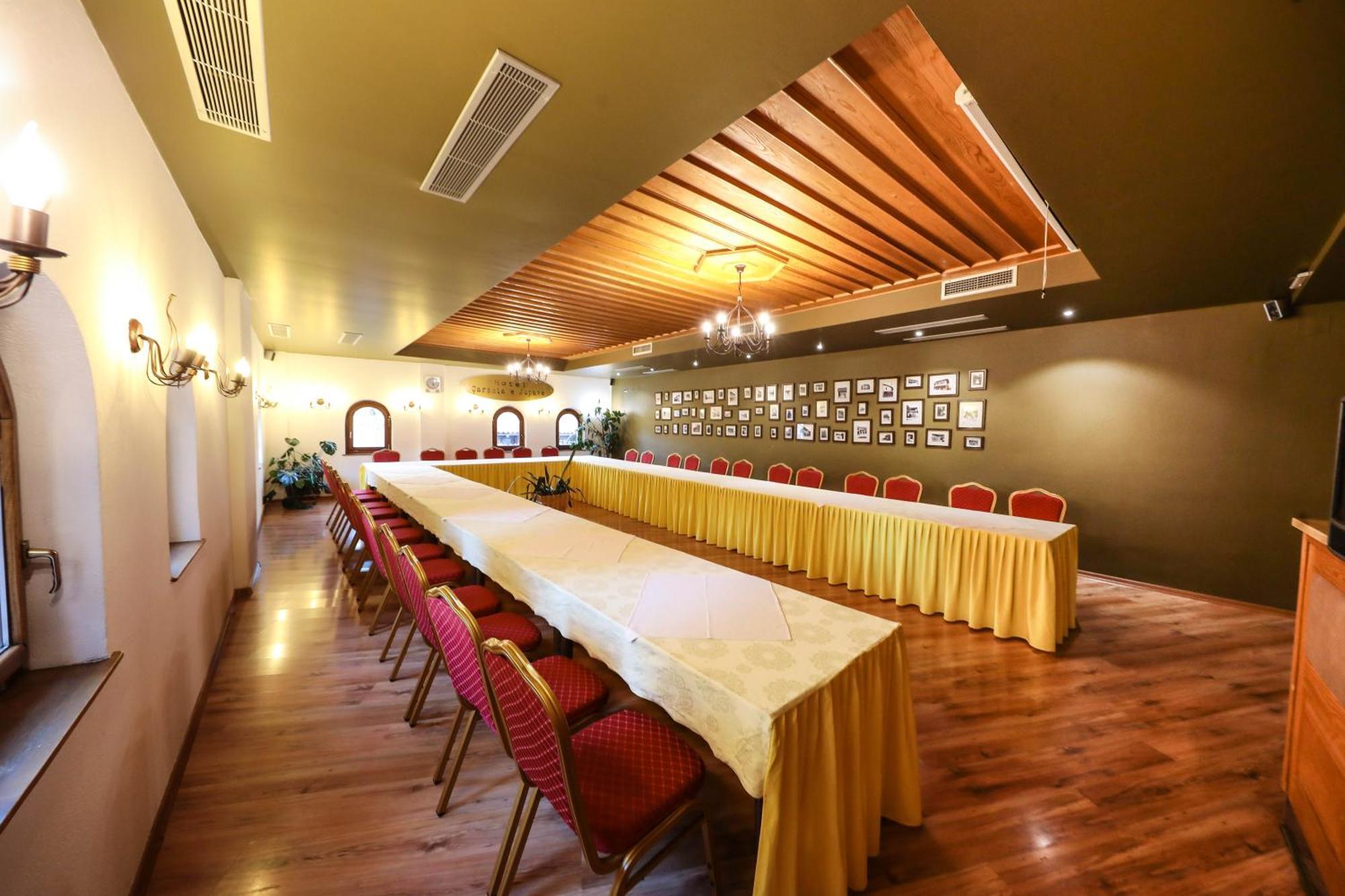 Hotel Carshia E Jupave Gjakova Zewnętrze zdjęcie